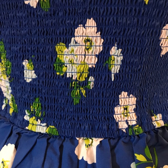 Hollister peplum top with flowered pattern size m - Picture 4 of 5